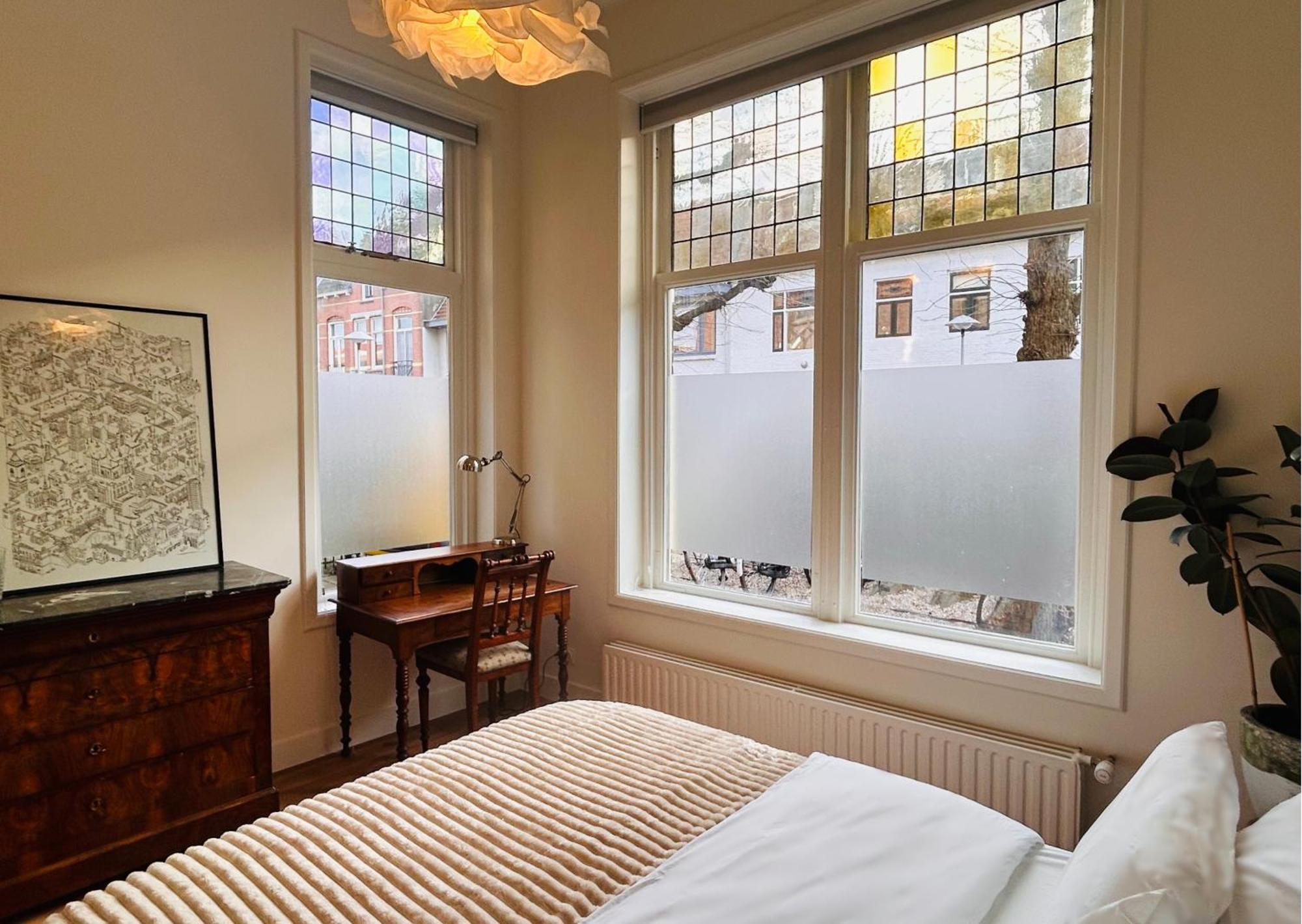 Apartment & Double In A Restored Rectory-pastorie, Steps From Center *